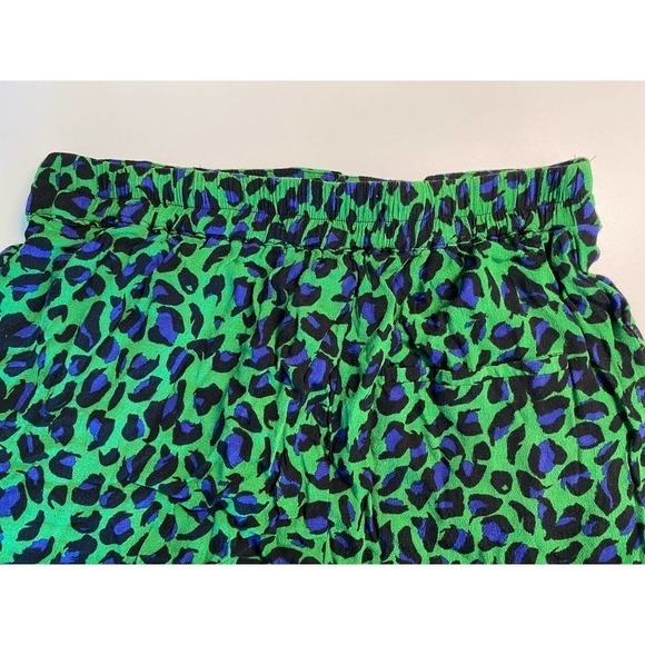 BERSHKA shorts sz L - Picture 5 of 5